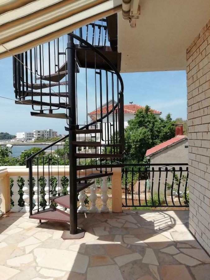 Apartment Zdene Рогозница Екстериор снимка